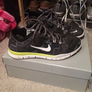 Womens Nike cross training shoes
