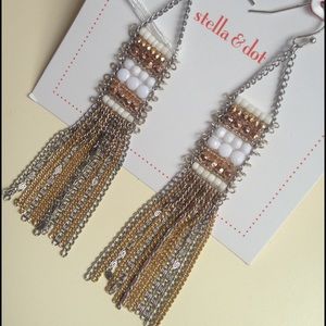 Stella & Dot Dakota Earrings