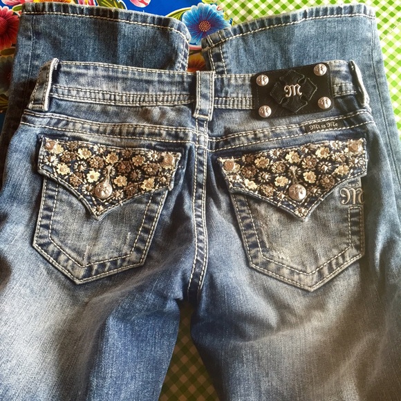 Miss Me Mid-Rise Boot Cut sz 25