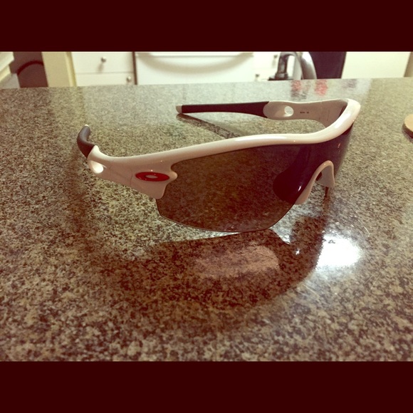 Brand new white Oakley radar sunglasses!