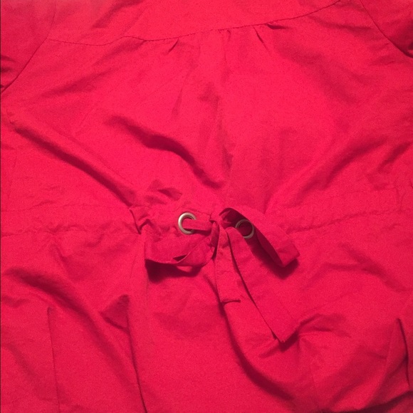 Red jacket - Picture 3 of 3