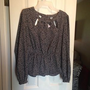 Large long sleeve heart print.