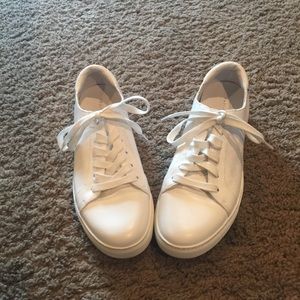 Kenneth Cole white gym shoes