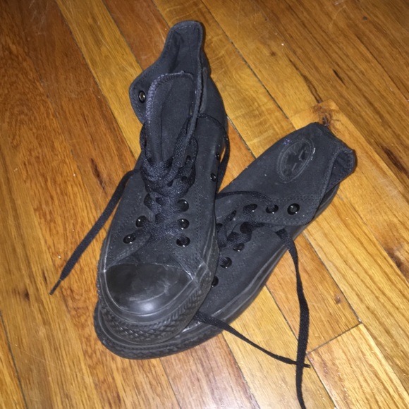 Black hightop converse