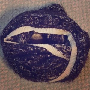 Infinity scarf