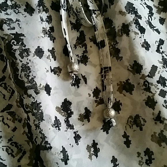 Jessica Simpson semi sheer top - Picture 4 of 4