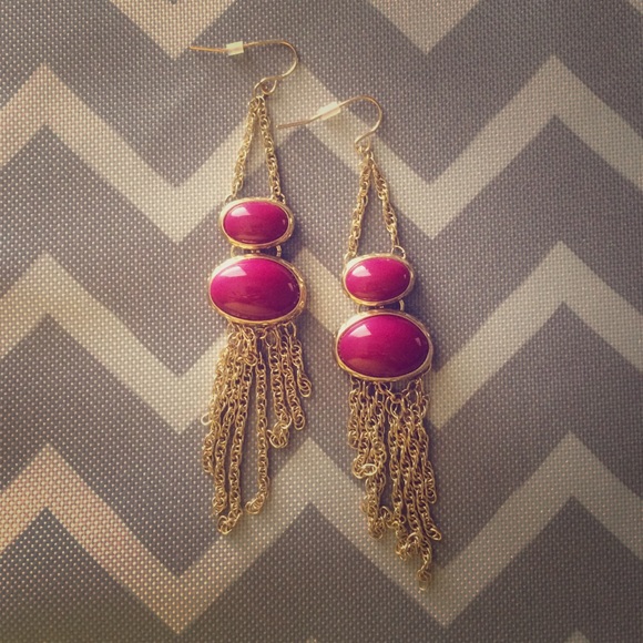 Jewelry - 💋FREE with a $15 purchase or more! NWOT Earrings