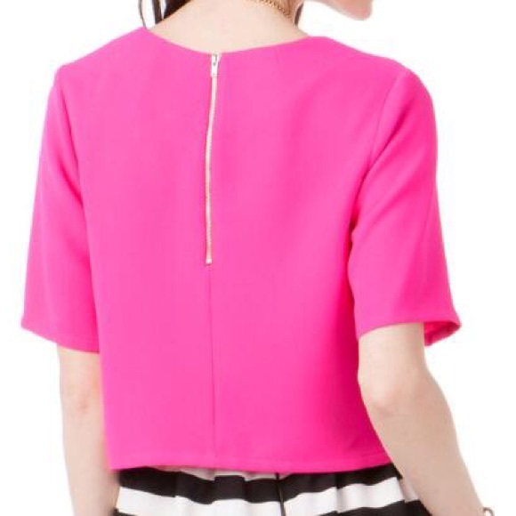 Francesca's Quinn Crop Top - Picture 2 of 4