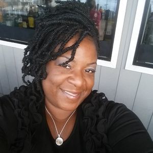 Meet your Posher, Anjanette