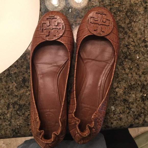 Tory Burch brown leather crocodile Revas flats