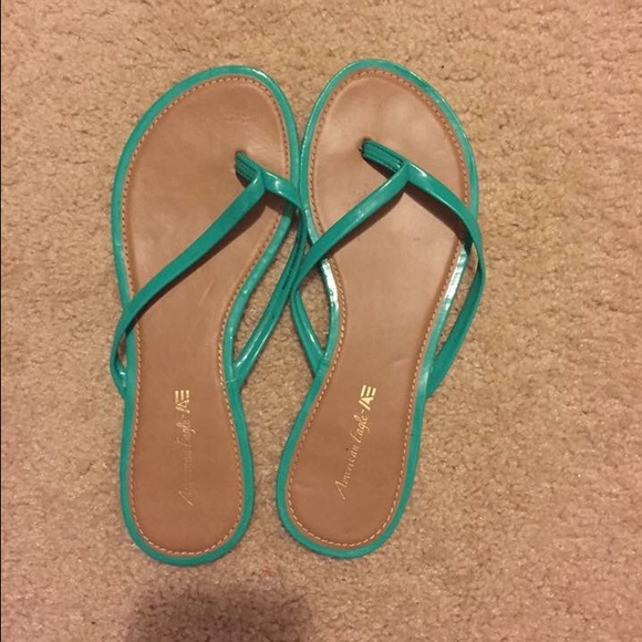American eagle flip flops