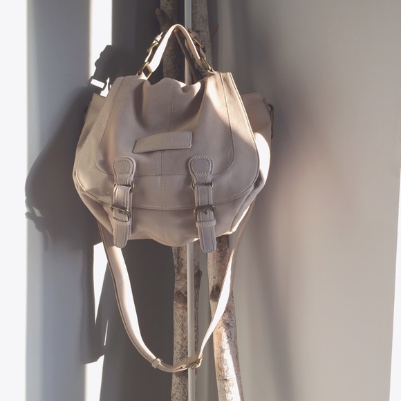 Paul & Joe Sister Handbags Beige Leather ref.106859 - Joli  Paul & Joe Sister messenger bag
