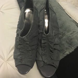 Grey back zip bootie