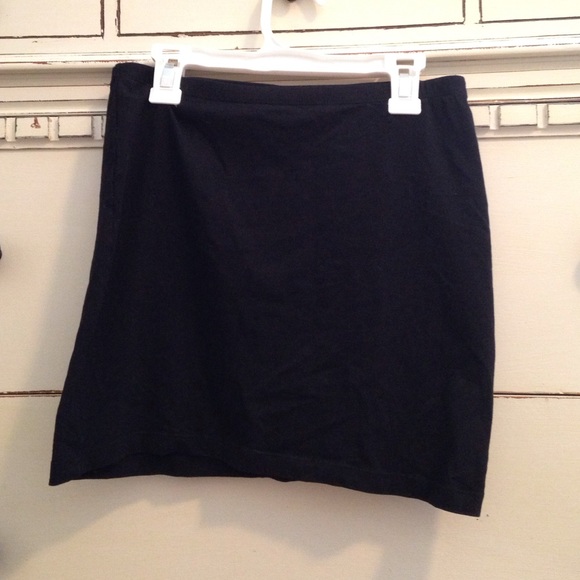 H&M black pencil skirt