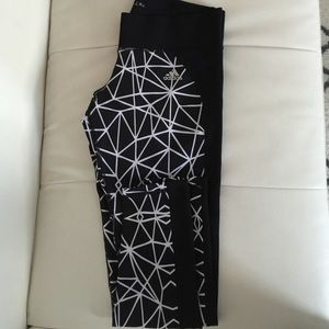 Athletic leggings