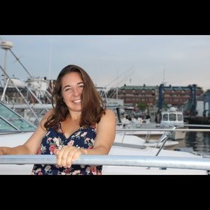 Meet your Posher, Abby