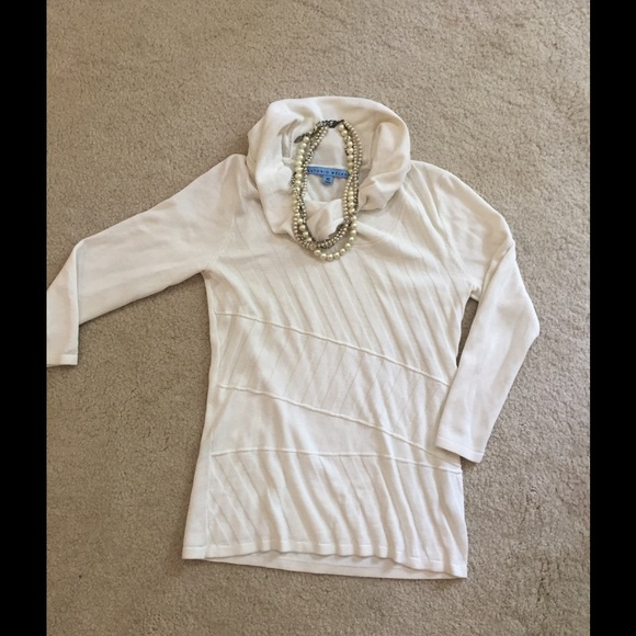Sweater - Picture 2 of 2