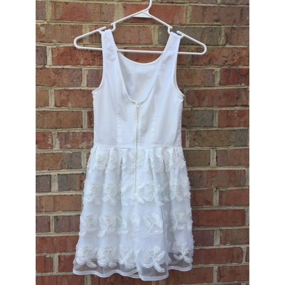 White H&M Dress - Picture 2 of 3