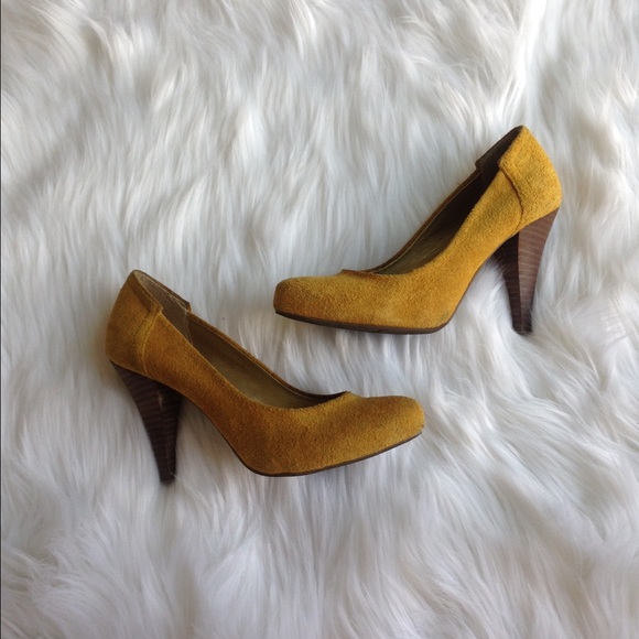 BCBG pumps Size 6.5