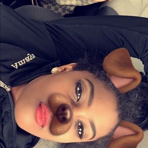 Meet your Posher, Amaya