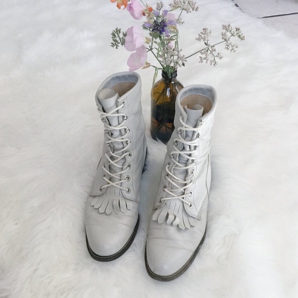 🎉HOSTS PICK🎉 Vintage Justin's Lace Up Boots