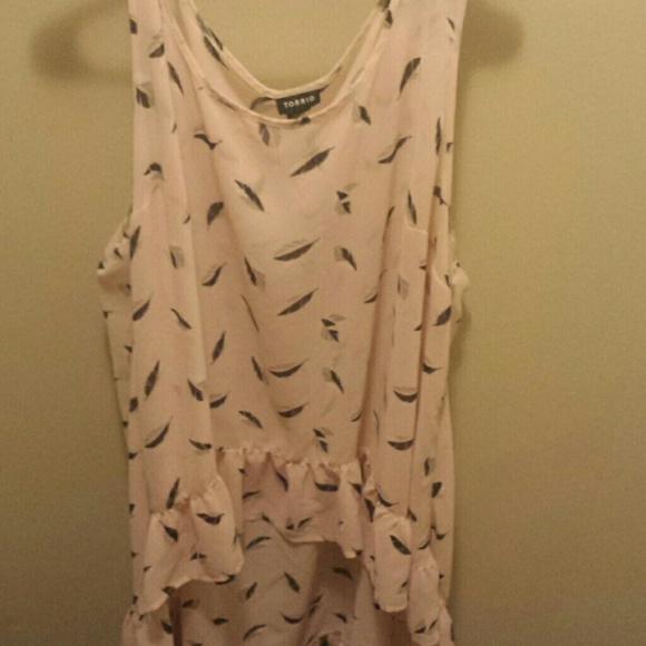 Sold!!! Feather Print Ruffle Hi-Low Top - Picture 2 of 4
