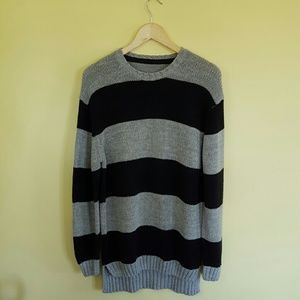 Men's Black and Grey Striped Crew Sweater
