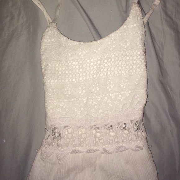 slightly worn. it's super cute just doesn't fit me - Picture 1 of 3