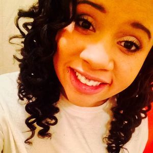 Meet your Posher, Alissa