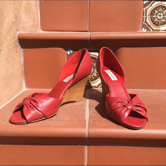 Steve Madden Red Wedges