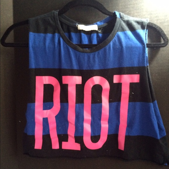 "RIOT" Crop Top