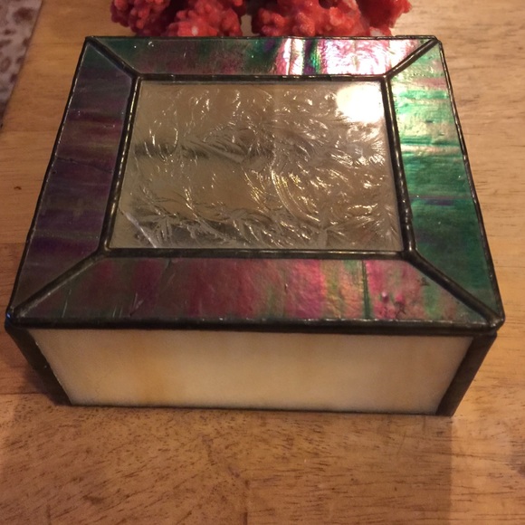 Vintage Jewelry - Vintage multi color glass box😍sold