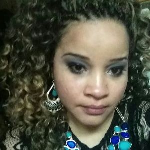 Meet your Posher, Ischa