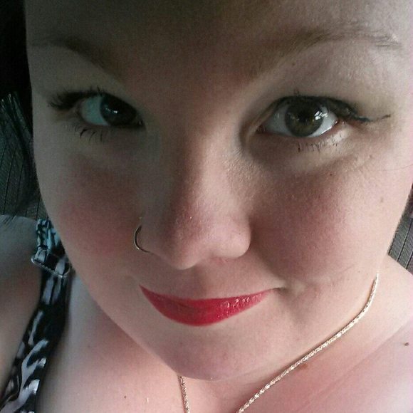 Meet your Posher, Tenesha - Picture 1 of 1