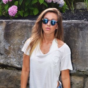 Meet your Posher, Erika