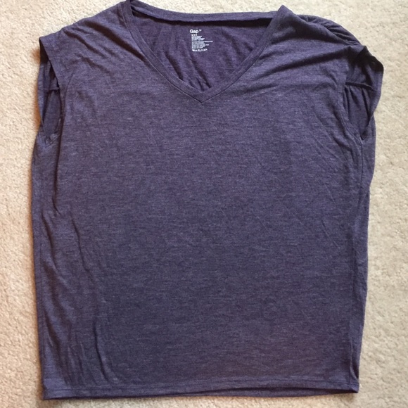 Gap t-shirt