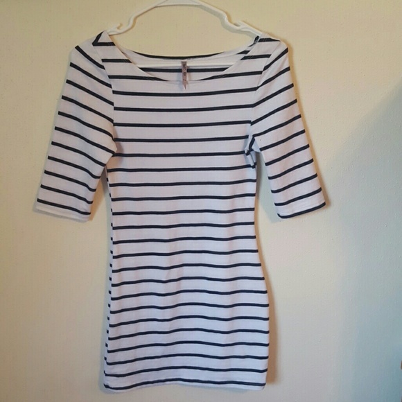 Striped body con mini dress with 3/4 sleeves