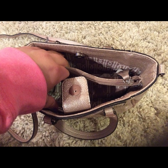 JLo Handbag! - Picture 3 of 4