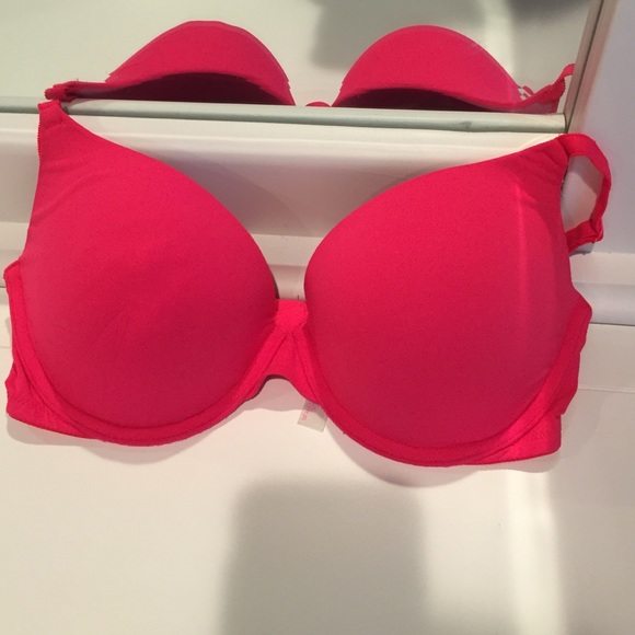 PINK Victoria Secret bra!