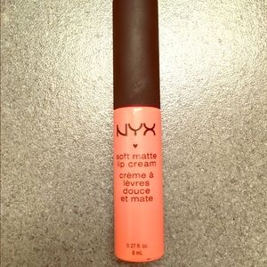 Nyx soft matte lip cream