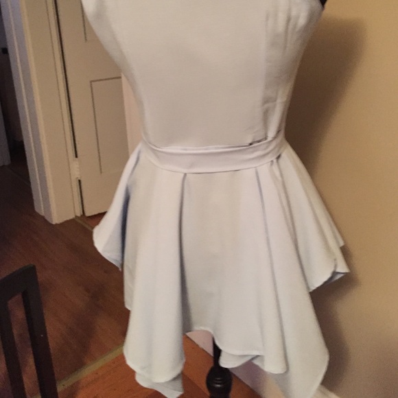 Figure flattering uneven hem blouse - Picture 3 of 3