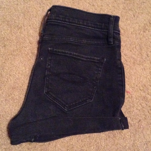 Black Abercrombie KID shorts high rise