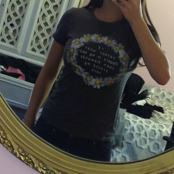 SOLD on mercarii - Picture 3 of 3