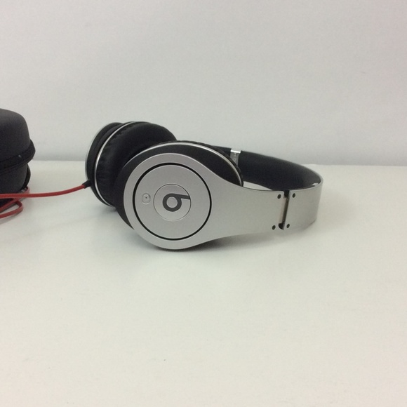 Studio beats - Picture 2 of 3