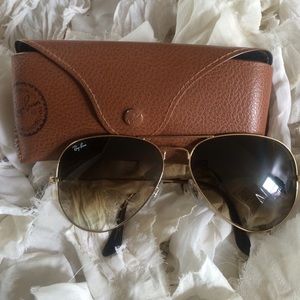 ✨✨Oversized Ray-Ban Aviators with Case
