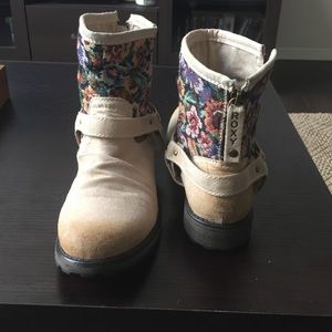 Roxy Holliston Bootie