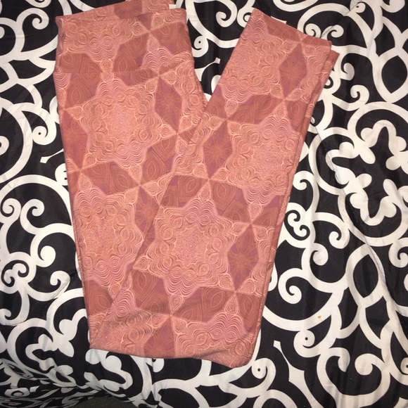 NWOT LuLaRoe buttery soft leggings!