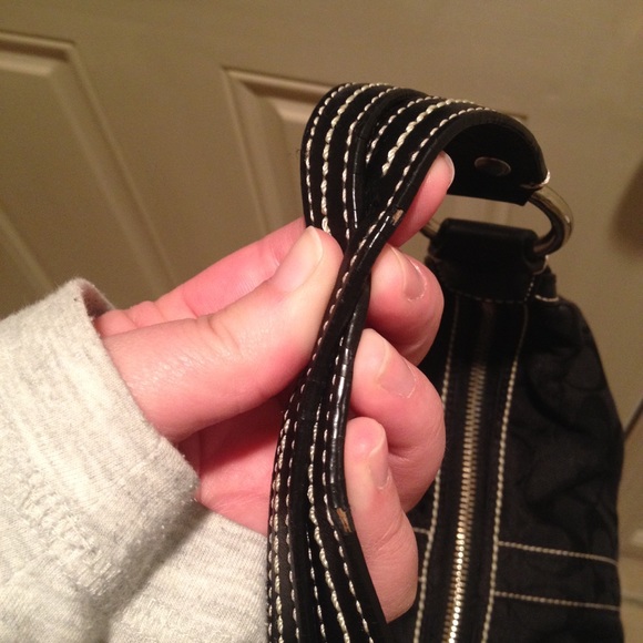 Black Coach Small Signature Shoulder Bag - Picture 4 of 4