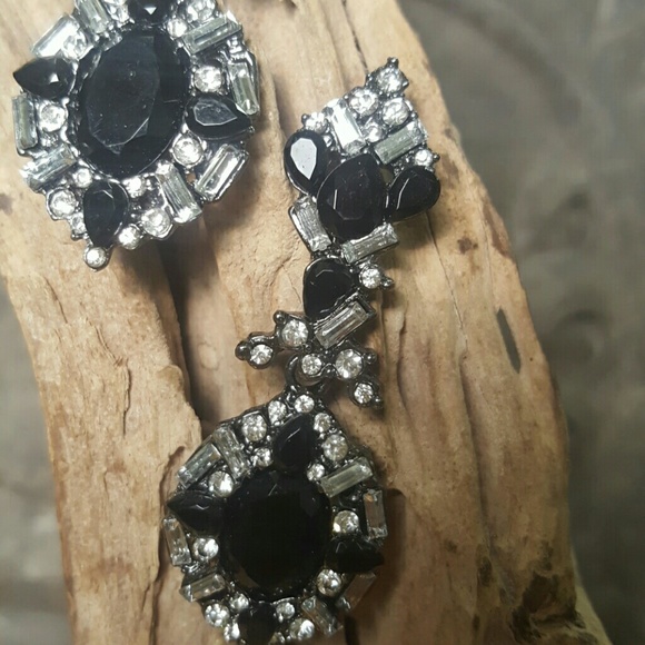 Statement earrings - Picture 2 of 2