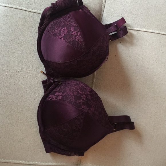NWOT Aubergine lace Victoria's Secret push-up bra